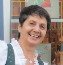 Irena Kobald